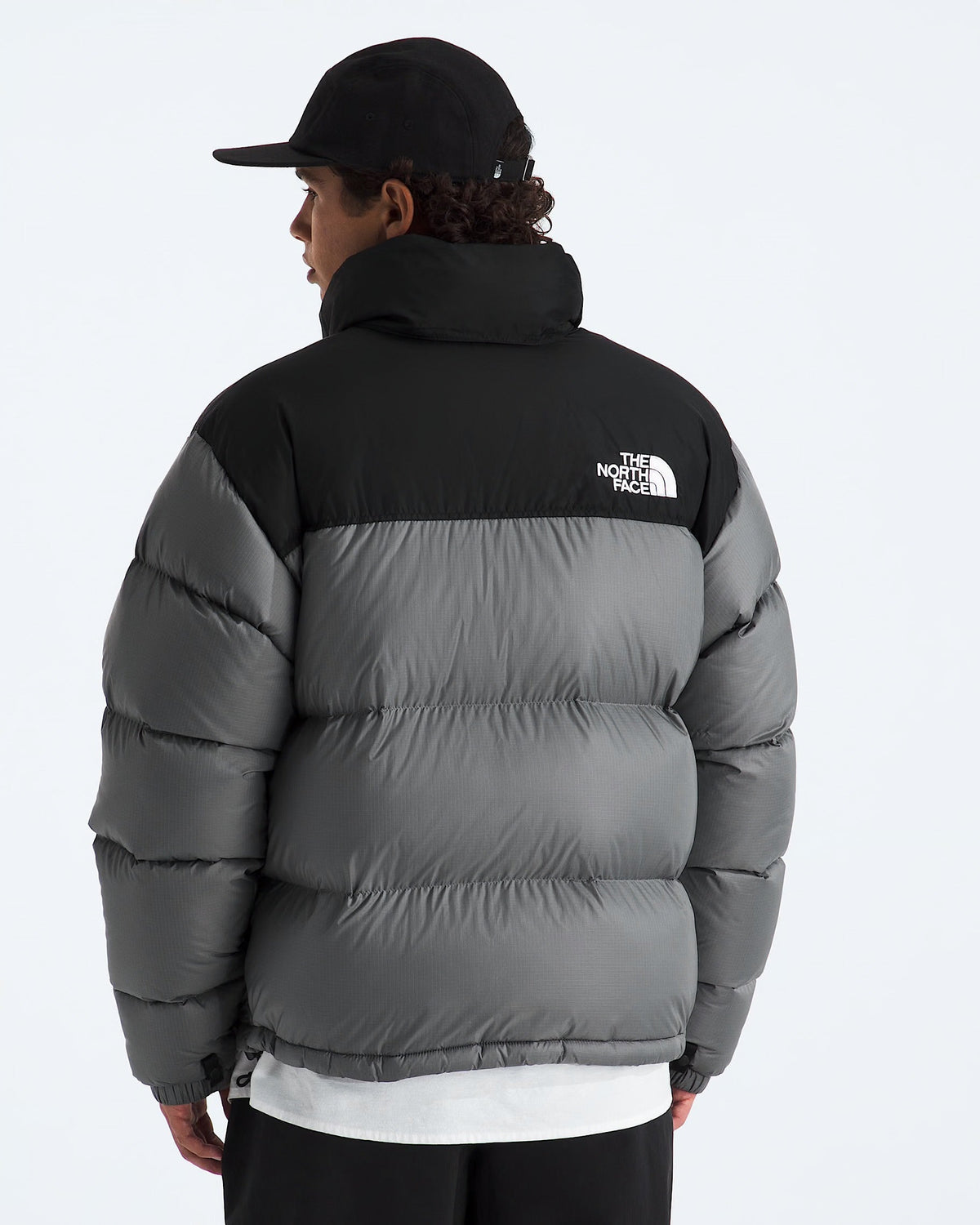 The North Face Men's 1996 Retro Nuptse Jacket in Smoked Pearl
