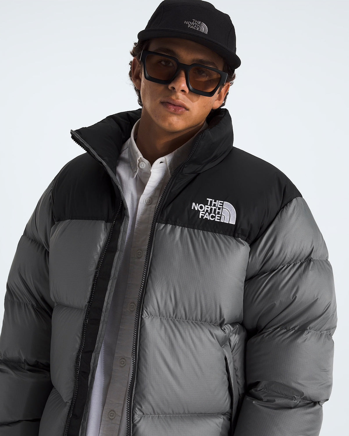 The North Face Men's 1996 Retro Nuptse Jacket in Smoked Pearl