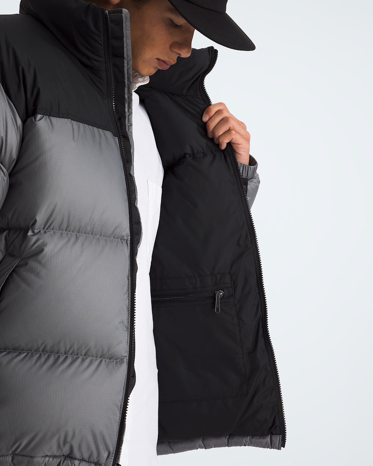 The North Face Men's 1996 Retro Nuptse Jacket  White Pacific Teal